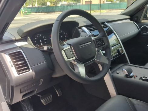 Certified 2026 Land Rover Discovery Limited Edition AWD/4WD image 10