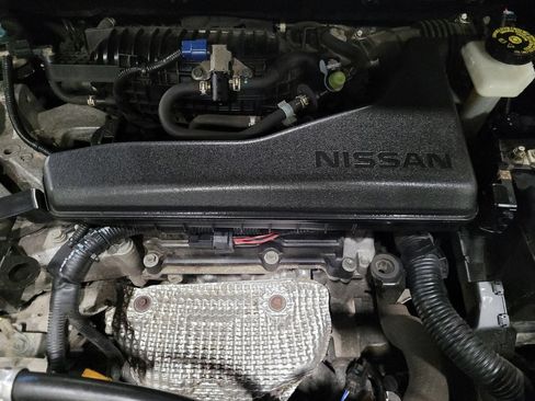 Used 2019 Nissan Rogue S image 30