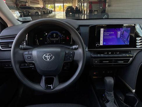 Used 2026 Toyota Camry LE FWD image 14
