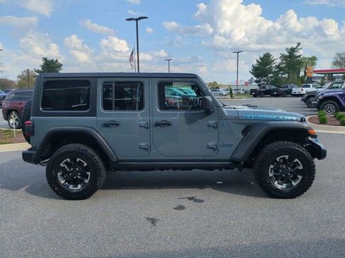 Used 2025 Jeep Wrangler Unlimited Rubicon 4xe image 3