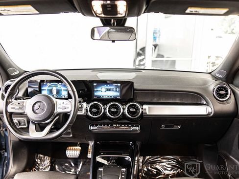 Used 2021 Mercedes-Benz GLB 250 4MATIC image 35