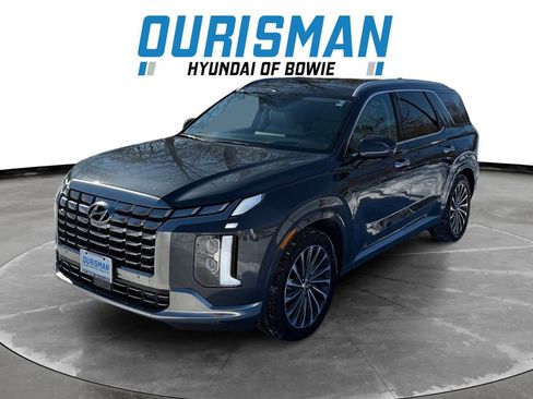 Used 2025 Hyundai Palisade Calligraphy image 2