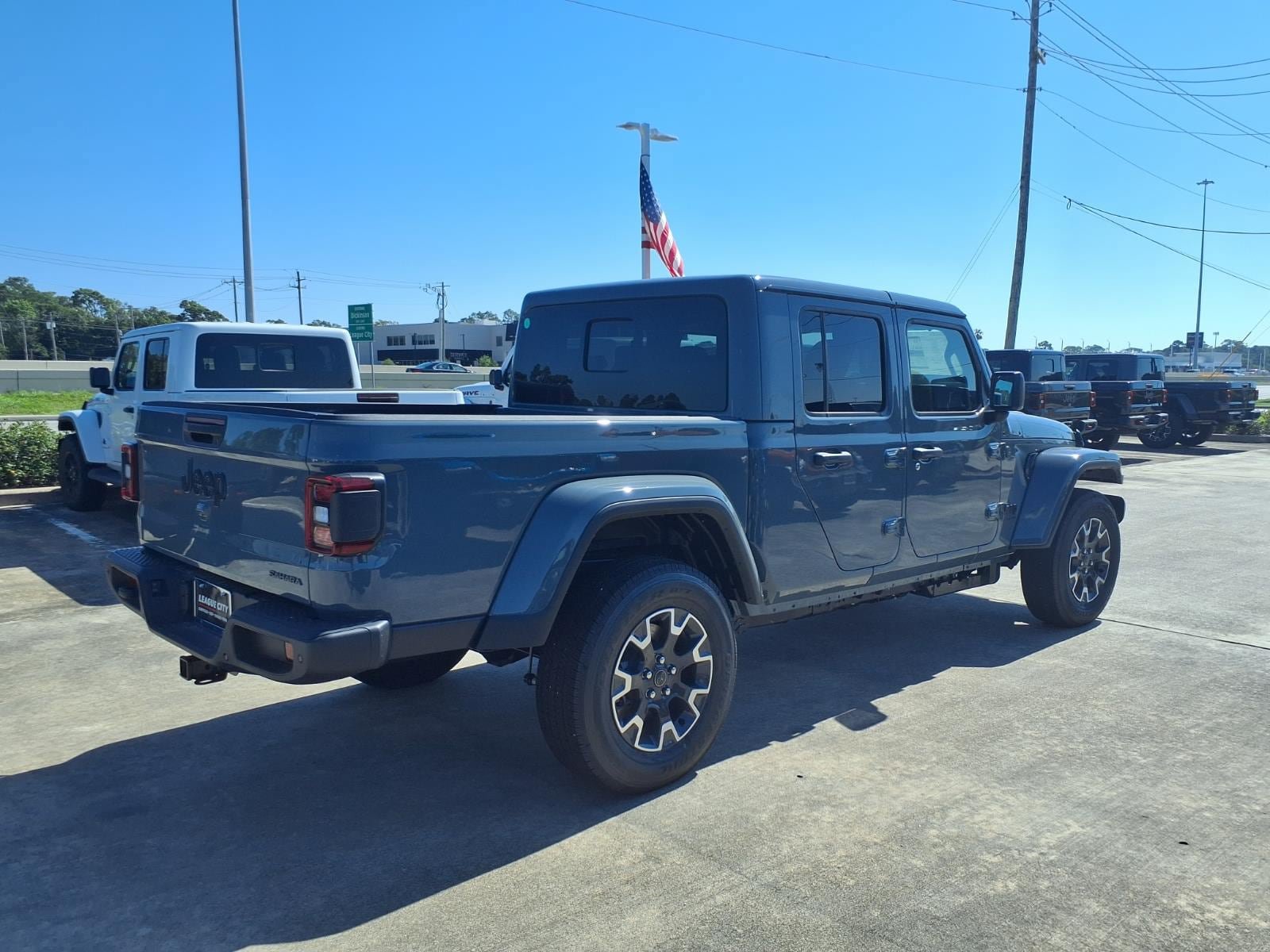 New 2026 Jeep Gladiator Sport AWD/4WD image 4