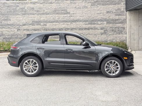 Certified 2026 Porsche Macan AWD/4WD image 8