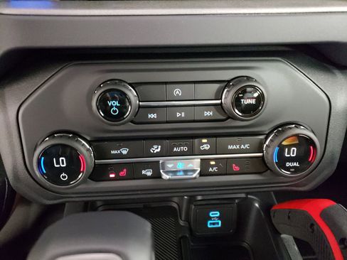 New 2025 Ford Bronco Big Bend w/ Black Diamond Package image 26