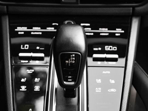 Used 2022 Porsche Cayenne Coupe AWD/4WD image 57