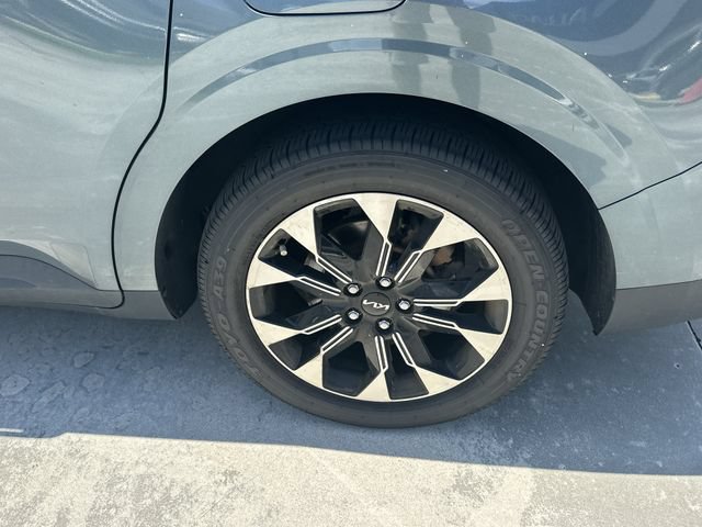 Certified 2024 Kia Carnival EX FWD image 13