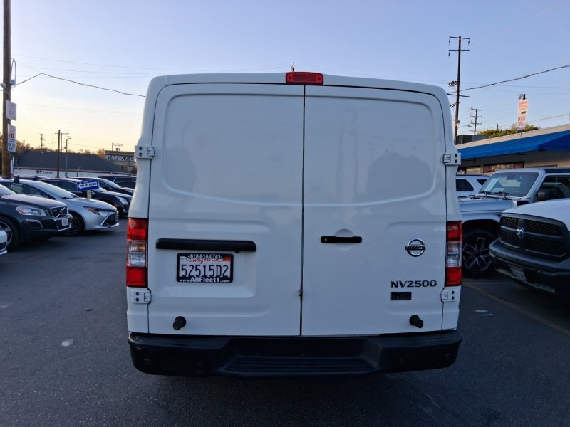 Used 2016 Nissan NV 2500 SV w/ Technology Package RWD image 5