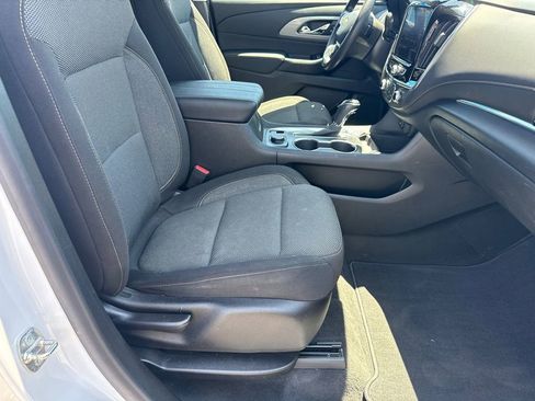 Used 2020 Chevrolet Traverse LT FWD image 14