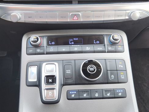 Used 2022 Hyundai Palisade Limited w/ Cargo Package FWD image 18