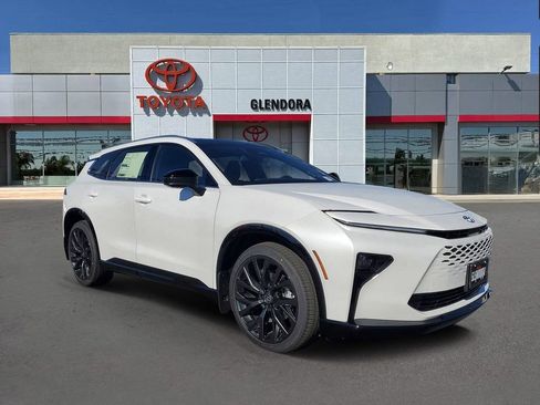 New 2025 Toyota Crown Signia image 1