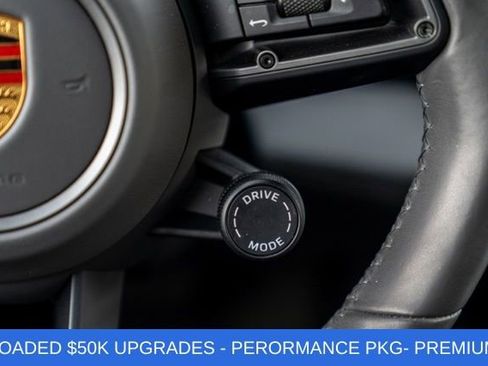 Used 2020 Porsche Taycan 4S image 30