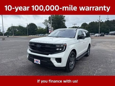 Used 2025 Ford Expedition Active RWD image 5