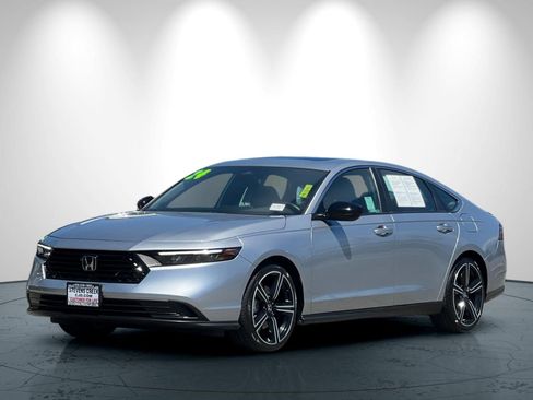 Used 2024 Honda Accord Sport image 8