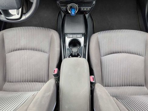 Used 2020 Toyota Prius Prime LE image 20