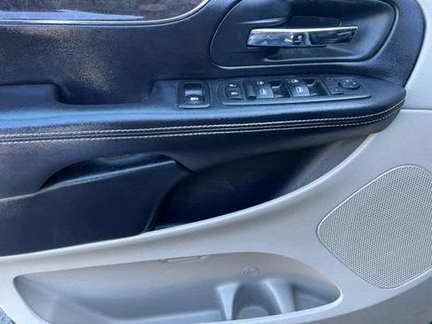 Used 2013 Chrysler Town & Country Touring-L w/ Entertainment Group #2 image 11