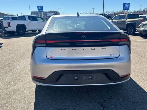 Used 2024 Toyota Prius LE image 6