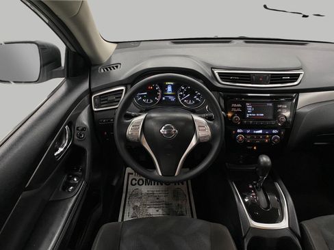 Used 2015 Nissan Rogue SV FWD image 13