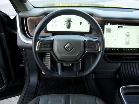 Used 2023 Rivian R1S Launch Edition AWD/4WD image 19