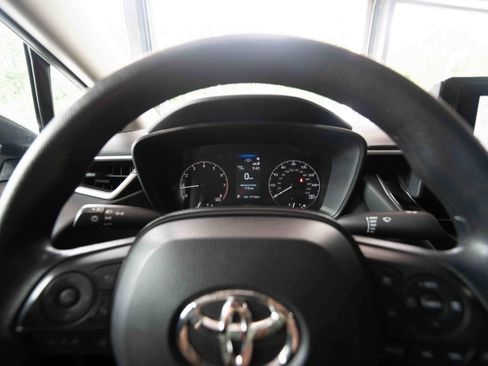 Used 2024 Toyota Corolla LE FWD image 15
