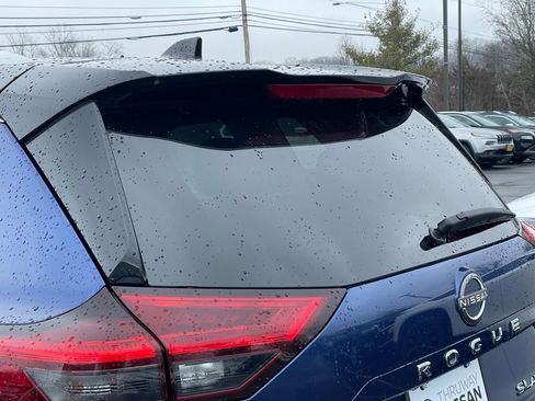 Used 2022 Nissan Rogue SL w/ SL Premium Package image 35