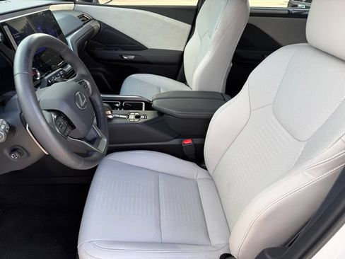 Used 2024 Lexus TX 350 AWD w/ Captains Chair Package image 9