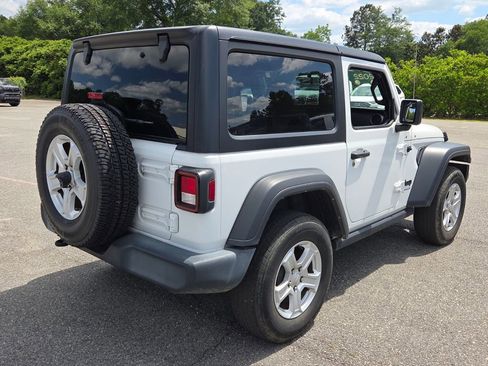 Used 2022 Jeep Wrangler Sport AWD/4WD image 10