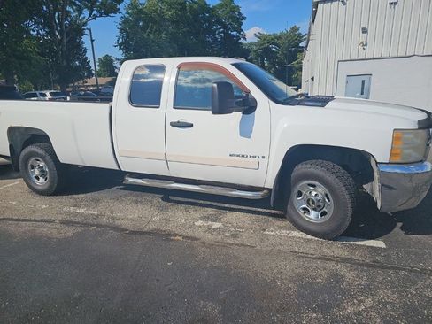 Used 2007 Chevrolet Silverado 2500 LT AWD/4WD image 4