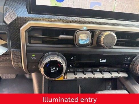 Used 2025 Toyota 4Runner Limited image 18