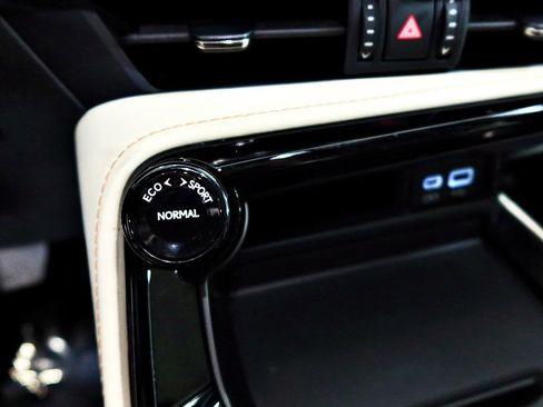 Used 2024 Lexus NX 250 FWD image 15