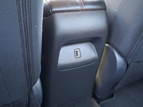 Used 2025 Nissan Sentra SR FWD image 12