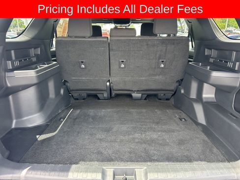 Used 2025 Toyota 4Runner SR5 AWD/4WD image 15
