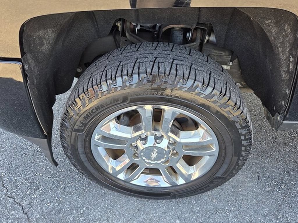Used 2019 Chevrolet Silverado 2500 High Country w/ Duramax Plus Package AWD/4WD image 15