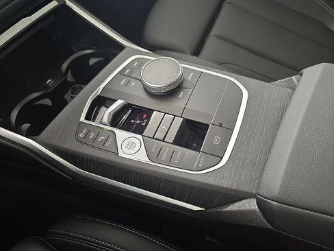 Used 2025 BMW 330i xDrive Sedan w/ Convenience Package image 27
