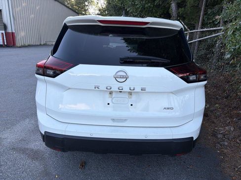 Used 2024 Nissan Rogue S AWD/4WD image 5