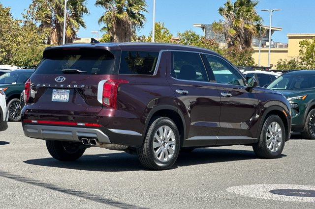 Used 2024 Hyundai Palisade SEL FWD image 4