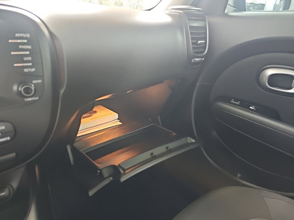Used 2019 Kia Soul + FWD image 25
