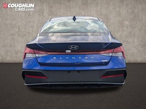 New 2026 Hyundai Elantra Blue image 7