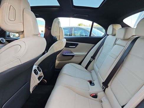 Used 2023 Mercedes-Benz C 300 Sedan image 31