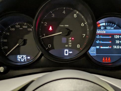 Certified 2025 Porsche Macan image 27