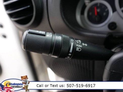 Used 2010 Jeep Wrangler Unlimited Rubicon image 15