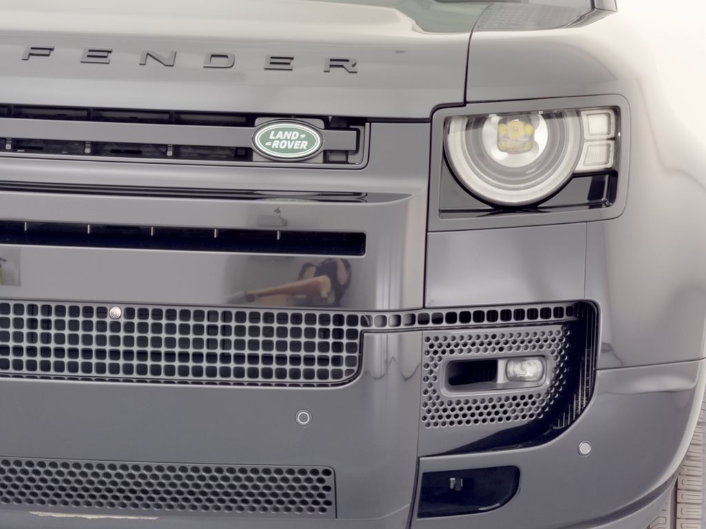 Used 2025 Land Rover Defender 130 X AWD/4WD image 12