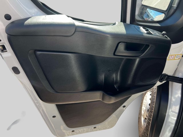 Used 2025 RAM ProMaster 2500 w/ Convenience Group FWD image 8