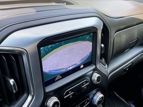 Used 2022 GMC Sierra 1500 SLE w/ Driver Alert Package I AWD/4WD image 23