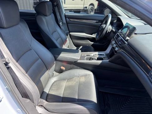 Used 2021 Honda Accord Sport image 12