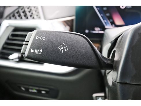 Used 2024 BMW X5 sDrive40i w/ Premium Package image 20