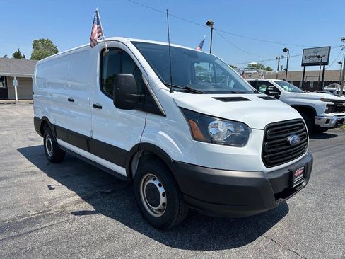 Used 2019 Ford Transit 250 130 Low Roof RWD image 4