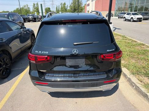 Used 2023 Mercedes-Benz GLB 250 4MATIC w/ Premium Package image 5