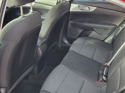 Used 2024 Kia Forte LXS image 6