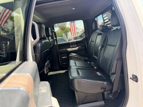 Used 2019 Ford F250 Lariat w/ Lariat Ultimate Package AWD/4WD image 18